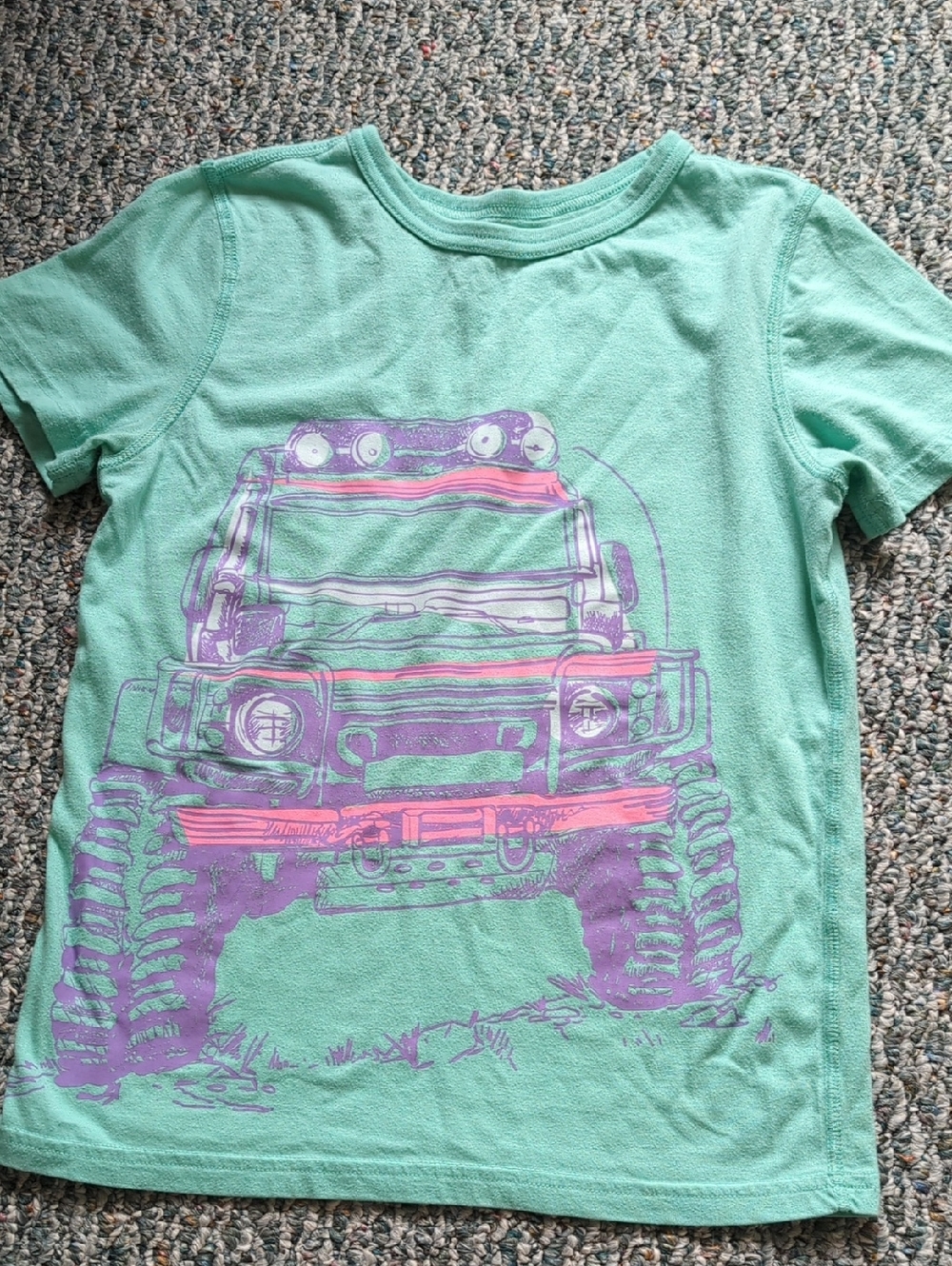 Cat & Jack Girls Mint Tee with Purple/Pink Off-Road Truck/Jeep Graphic 8/10